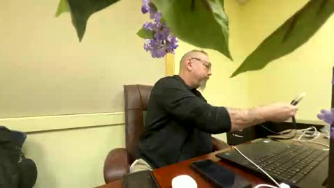 Snapshot of bdc007007 chatting on December 19, 5:42 pm bdc007007 online show from December 19, 5:42 pm