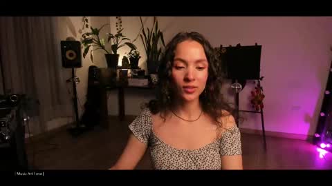 Snapshot of be_lov chatting on February 27, 10:53 pm Call me Bells Next Stream on Wednesday Feb 26 online show from February 27, 10:53 pm