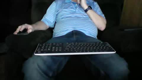 Snapshot of beachguy38 chatting on February 17, 11:44 pm beachguy38 online show from February 17, 11:44 pm