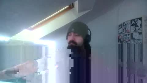 Snapshot of bearchase96 chatting on November 29, 6:49 am BearChase online show from November 29, 6:49 am