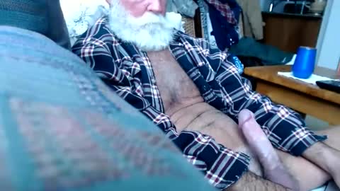 beardbushy online show from February 16, 6:54 pm