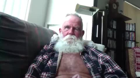 beardbushy online show from September 8, 5:56 pm