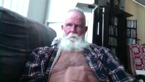 beardbushy online show from November 8, 6:18 pm