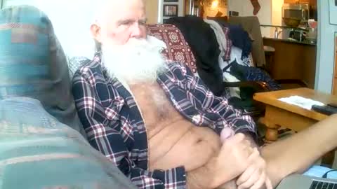 beardbushy online show from November 18, 4:55 pm