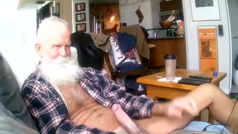 beardbushy online show from December 18, 5:08 pm