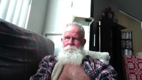 beardbushy online show from February 19, 6:15 pm