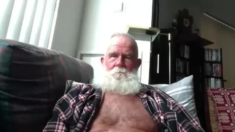 beardbushy online show from May 14, 4:14 pm