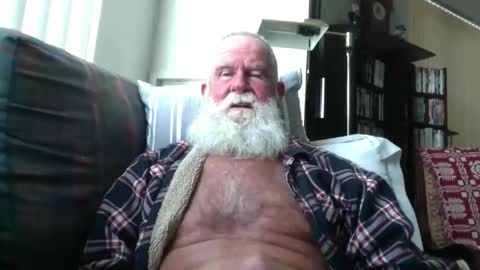 beardbushy online show from May 17, 3:41 pm
