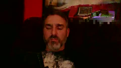 Snapshot of beardedambition chatting on September 16, 12:55 am beardedambition online show from September 16, 12:55 am