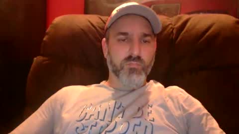 Snapshot of beardedambition chatting on September 17, 9:16 pm beardedambition online show from September 17, 9:16 pm