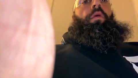 Snapshot of beardo1211 chatting on January 23, 10:01 am beard online show from January 23, 10:01 am