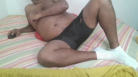 Snapshot of beargryzzly chatting on December 3, 5:20 am Grizzly online show from December 3, 5:20 am