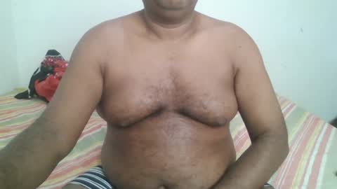 Snapshot of beargryzzly chatting on December 6, 4:03 am Grizzly online show from December 6, 4:03 am