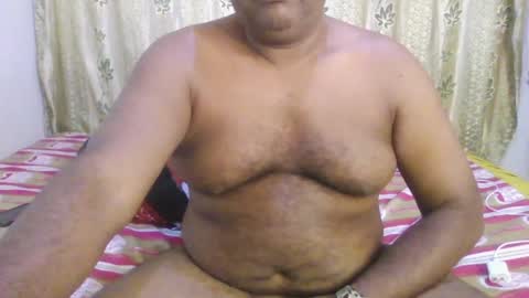 Snapshot of beargryzzly chatting on December 11, 5:32 am Grizzly online show from December 11, 5:32 am