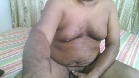 Snapshot of beargryzzly chatting on December 23, 7:09 pm Grizzly online show from December 23, 7:09 pm