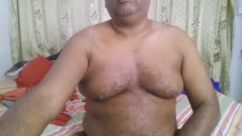 Snapshot of beargryzzly chatting on December 31, 9:21 am Grizzly online show from December 31, 9:21 am