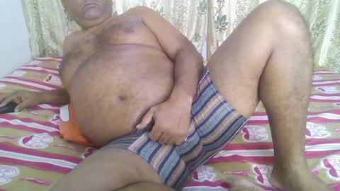 Snapshot of beargryzzly chatting on January 9, 3:36 am Grizzly online show from January 9, 3:36 am