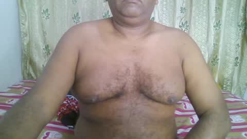 Snapshot of beargryzzly chatting on January 11, 2:41 am Grizzly online show from January 11, 2:41 am