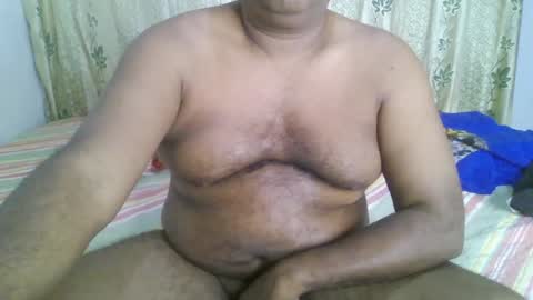 Snapshot of beargryzzly chatting on January 20, 2:01 am Grizzly online show from January 20, 2:01 am