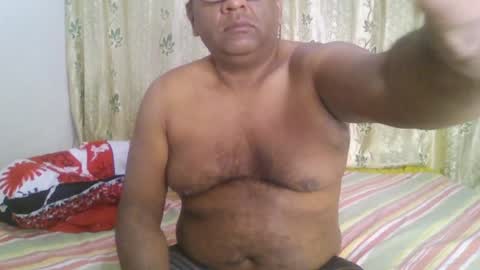 Snapshot of beargryzzly chatting on January 22, 11:56 am Grizzly online show from January 22, 11:56 am