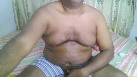 Snapshot of beargryzzly chatting on January 24, 8:02 am Grizzly online show from January 24, 8:02 am