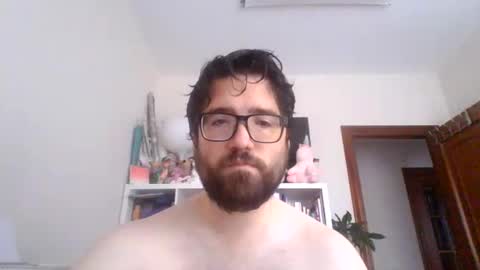 Snapshot of bearmen3107 chatting on June 1, 7:10 am bearmen3107 online show from June 1, 7:10 am