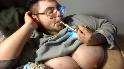 Snapshot of bearmoon820430 chatting on October 1, 3:34 am bearmoon820430 online show from October 1, 3:34 am