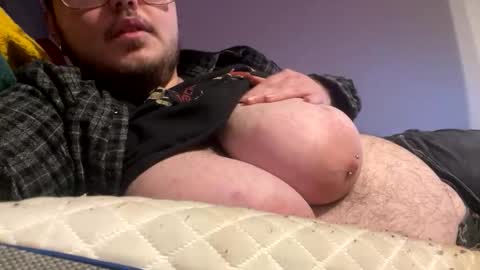 Snapshot of bearmoon820430 chatting on December 1, 4:39 am bearmoon820430 online show from December 1, 4:39 am