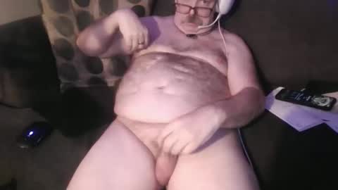 Snapshot of bearpig56 chatting on March 7, 11:35 pm Pig Bear online show from March 7, 11:35 pm