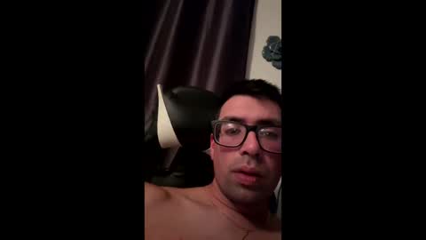 Snapshot of beastandbeauty0313 chatting on January 15, 4:57 am Beastandbeauty0313 online show from January 15, 4:57 am