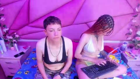 Snapshot of beata_and_sofi chatting on January 16, 10:53 am Beata And SofI online show from January 16, 10:53 am