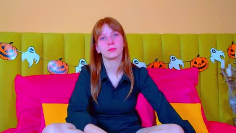 Snapshot of beatricebinoche chatting on October 25, 6:35 pm Beatrice online show from October 25, 6:35 pm