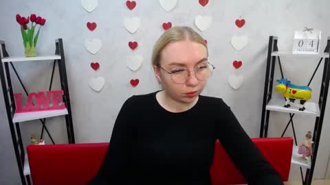 Snapshot of beatriceflyy chatting on December 4, 12:36 pm BeatriceFlyy online show from December 4, 12:36 pm