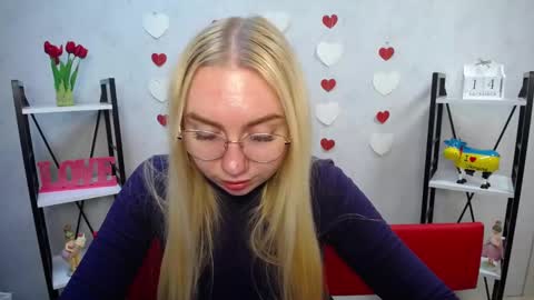 Snapshot of beatriceflyy chatting on December 14, 9:29 am BeatriceFlyy online show from December 14, 9:29 am