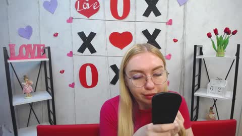 Snapshot of beatriceflyy chatting on February 2, 11:08 am BeatriceFlyy online show from February 2, 11:08 am