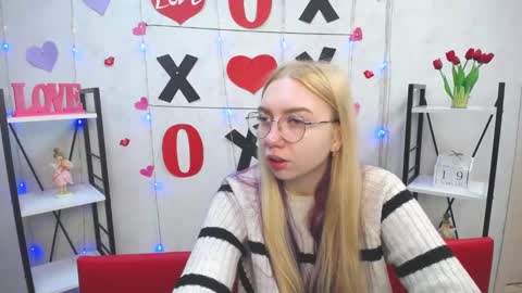 Snapshot of beatriceflyy chatting on February 19, 6:11 am BeatriceFlyy online show from February 19, 6:11 am