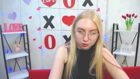 Snapshot of beatriceflyy chatting on February 25, 12:24 pm BeatriceFlyy online show from February 25, 12:24 pm