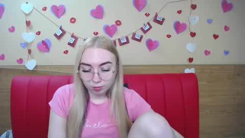 Snapshot of beatriceflyy chatting on February 28, 1:14 pm BeatriceFlyy online show from February 28, 1:14 pm