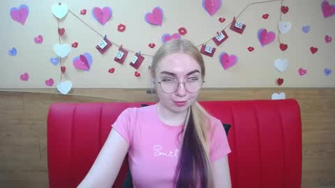 Snapshot of beatriceflyy chatting on March 1, 2:23 pm BeatriceFlyy online show from March 1, 2:23 pm