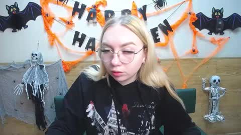 Snapshot of beatriceflyy chatting on October 21, 12:50 pm BeatriceFlyy online show from October 21, 12:50 pm