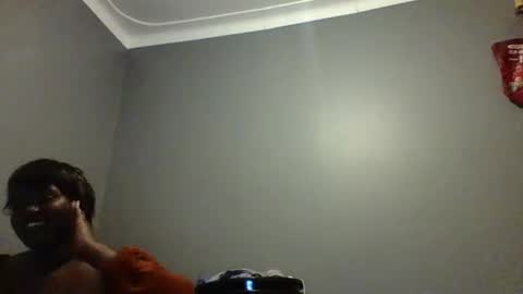 Snapshot of beautie699392 chatting on February 17, 4:26 pm Lil stunner online show from February 17, 4:26 pm