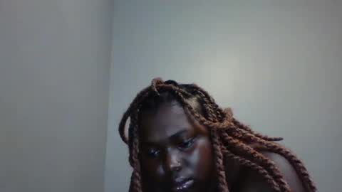 Snapshot of beautie699392 chatting on March 6, 6:30 am Lil stunner online show from March 6, 6:30 am