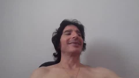 Snapshot of beautifukk chatting on January 1, 5:33 pm beautifukk online show from January 1, 5:33 pm