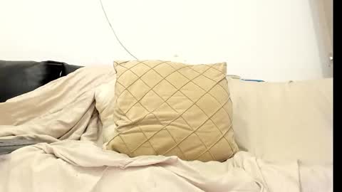 Snapshot of beautiful_hardcock chatting on December 4, 8:12 am Katalina online show from December 4, 8:12 am