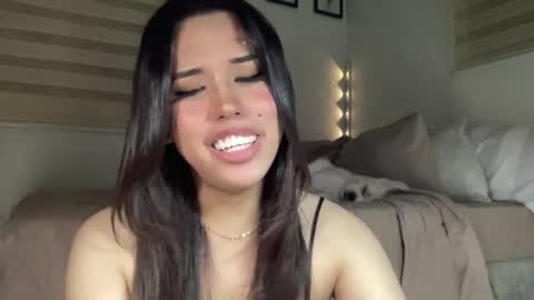 Snapshot of beautiful_lust69 chatting on May 14, 3:52 pm Sweet Aya online show from May 14, 3:52 pm