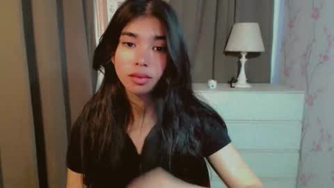 TRIXIE online show from April 16, 2:56 am