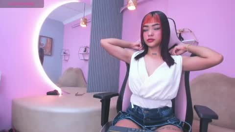 Snapshot of beautty_woman_ chatting on May 1, 7:07 pm Sara online show from May 1, 7:07 pm