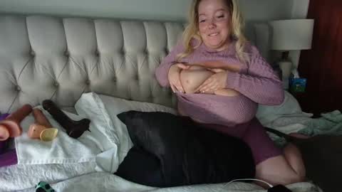 Snapshot of beauty4agent chatting on January 29, 11:25 pm beauty4agent online show from January 29, 11:25 pm