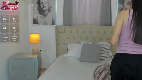 Snapshot of beautyari_ chatting on September 24, 12:30 pm Ariana Reyes online show from September 24, 12:30 pm