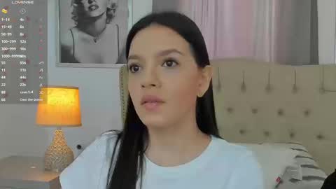 Snapshot of beautyari_ chatting on November 5, 12:38 pm Ariana Reyes online show from November 5, 12:38 pm